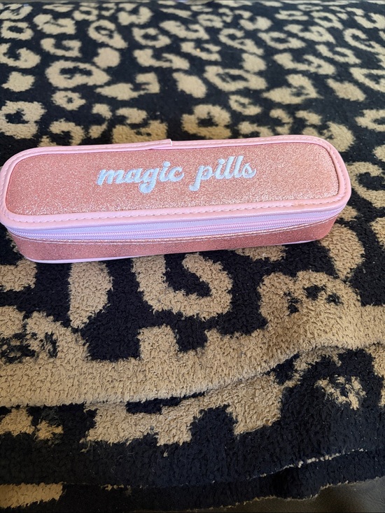 Accessories - Pill holder for travel